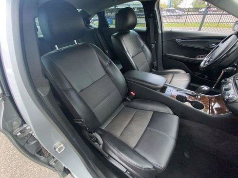 Used 2014 Chevrolet Impala LT w/ Convenience Package FWD image 7