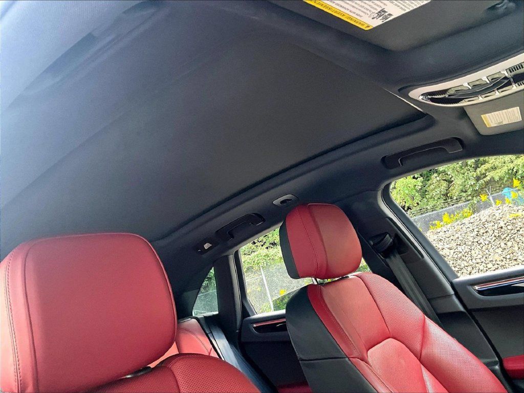 Certified 2026 Porsche Macan S AWD/4WD image 27