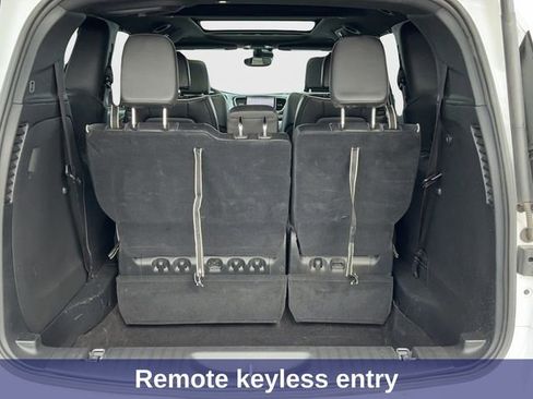 Used 2025 Chrysler Pacifica Limited image 22
