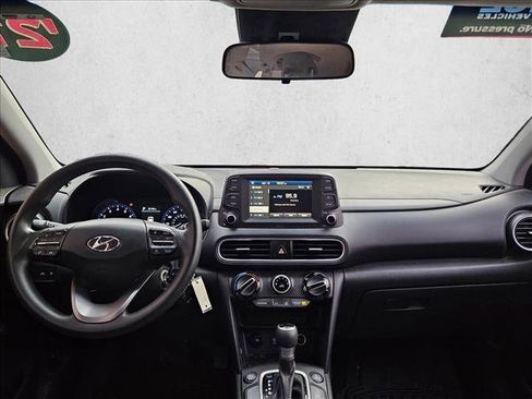 Used 2021 Hyundai Kona SE image 19