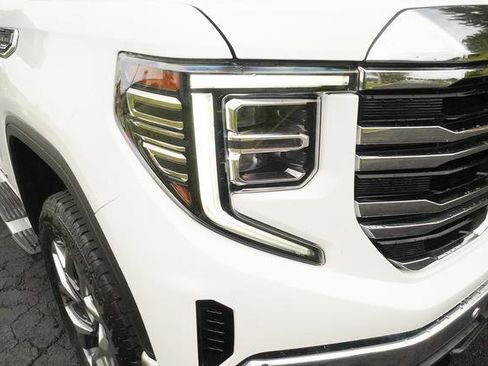 Used 2024 GMC Sierra 1500 SLT w/ SLT Premium Plus Package AWD/4WD image 35