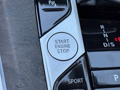 Used 2025 BMW X5 sDrive40i image 18