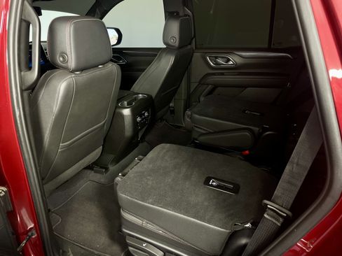 Used 2024 Chevrolet Tahoe RST w/ Luxury Package AWD/4WD image 11