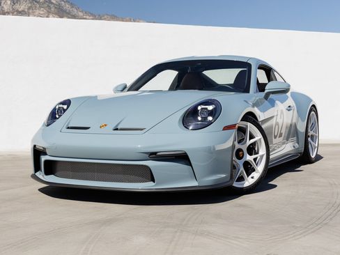 Certified 2024 Porsche 911 GT3 RS RWD image 1