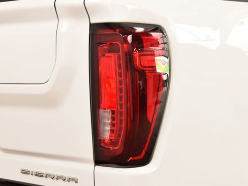 Used 2023 GMC Sierra 3500 Denali image 21