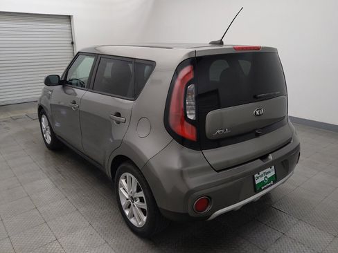 Used 2018 Kia Soul + FWD image 5