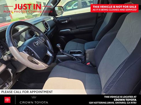 Used 2020 Toyota Tacoma TRD Sport w/ Technology Package AWD/4WD image 7