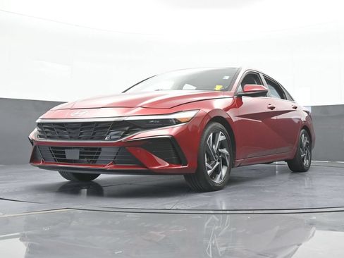 Used 2024 Hyundai Elantra Limited FWD image 55