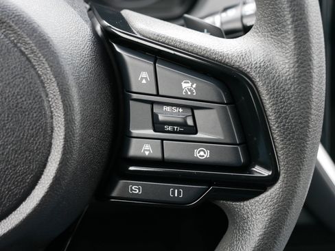 Used 2024 Subaru Crosstrek 2.0i Premium image 30