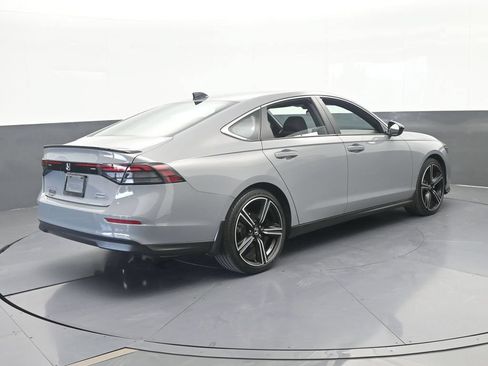 Used 2024 Honda Accord Sport image 6