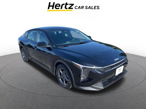 Used 2025 Kia K4 LXS image 1