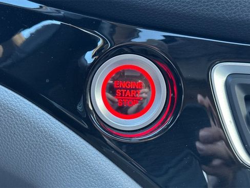 Certified 2020 Honda Pilot Touring image 30