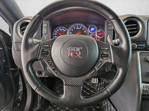 Used 2009 Nissan GT-R Premium image 11