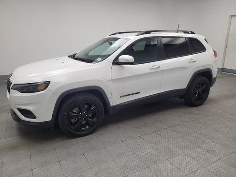 Used 2020 Jeep Cherokee Latitude Plus image 2