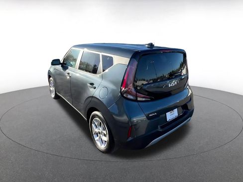 Used 2025 Kia Soul LX w/ LX Technology Package image 11