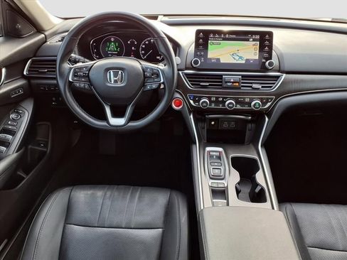 Used 2021 Honda Accord Touring image 8