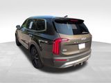 Used 2022 Kia Telluride SX w/ SX Prestige Package image 3