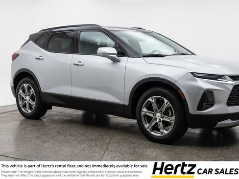 Used 2025 Chevrolet Blazer LT FWD image 1