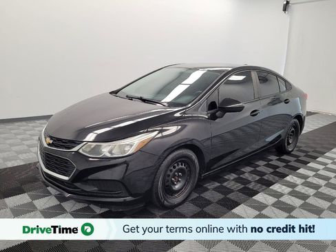 Used 2018 Chevrolet Cruze LS FWD image 1