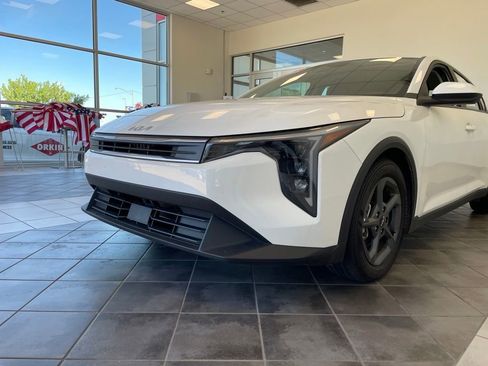 Used 2025 Kia K4 FWD image 14