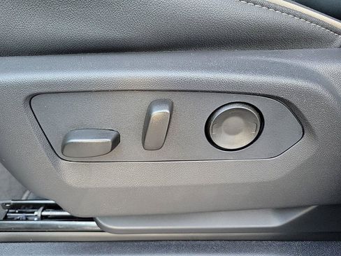 New 2026 GMC Yukon Elevation image 17