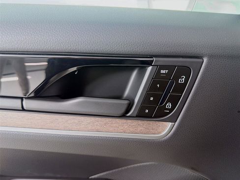 New 2026 Porsche Cayenne image 7