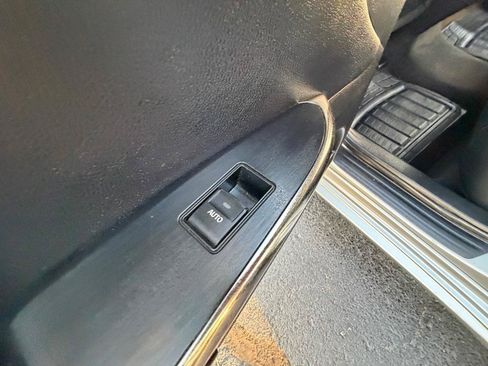 Used 2016 Toyota Avalon XLE FWD image 12