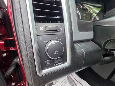 Used 2017 RAM 1500 Big Horn RWD image 11