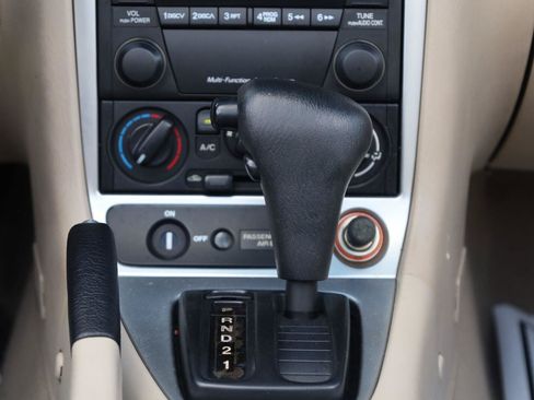 Used 2003 MAZDA MX-5 Miata LS RWD image 31
