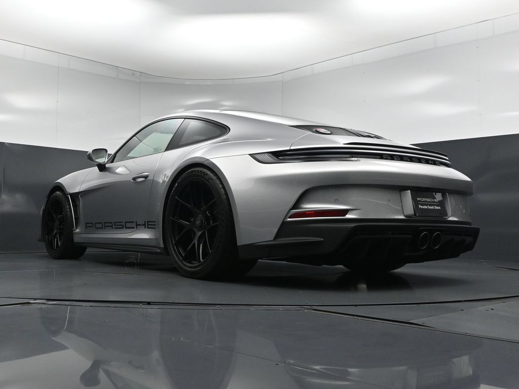 Certified 2024 Porsche 911 GT3 RS RWD image 26
