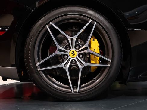 Certified 2017 Ferrari California T RWD image 15