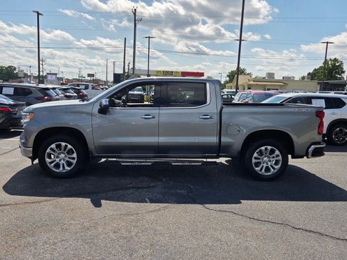 Used 2023 Chevrolet Silverado 1500 LTZ AWD/4WD image 4