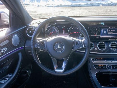 Used 2018 Mercedes-Benz E 300 4MATIC image 12