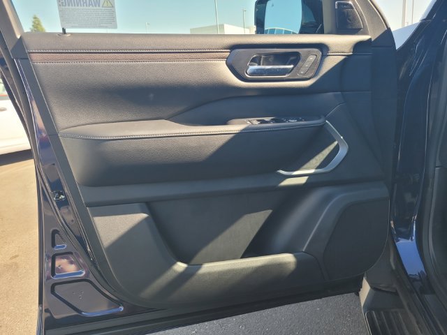 New 2026 Nissan Armada Platinum AWD/4WD image 7