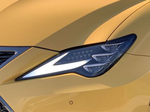 Certified 2020 Lexus RC F w/ Performance Package image 6