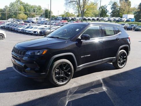 New 2025 Jeep Compass Latitude w/ Convenience Group AWD/4WD image 9