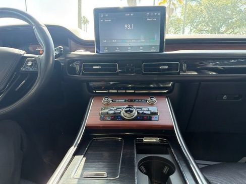 Used 2022 Lincoln Aviator Reserve w/ Elements Package Plus AWD/4WD image 8
