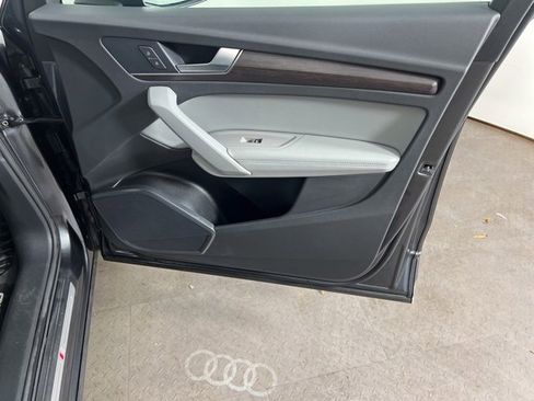Certified 2022 Audi Q5 2.0T Premium Plus w/ Premium Plus Package image 11