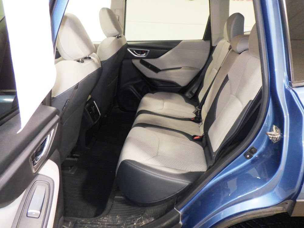 Used 2019 Subaru Forester Premium w/ All-Weather Package AWD/4WD image 6