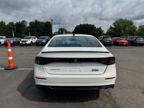 Used 2023 Honda Accord Sport image 3
