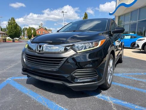 Used 2019 Honda HR-V LX image 2