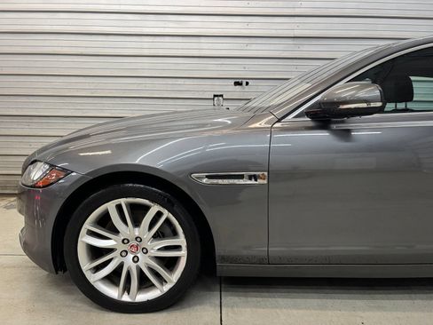 Used 2016 Jaguar XF Prestige AWD/4WD image 5