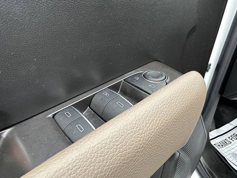 Used 2025 GMC Canyon Denali image 22