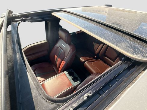 Certified 2022 Ford F450 Platinum w/ FX4 Off-Road Package image 26