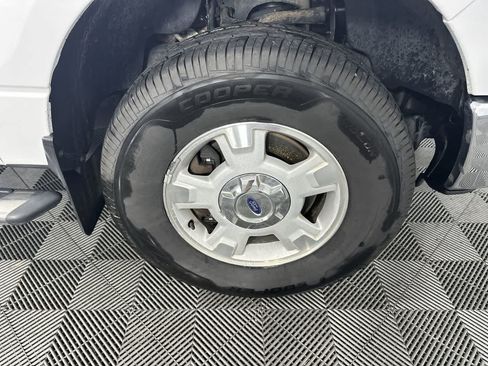 Used 2014 Ford F150 XLT w/ Equipment Group 301A Mid AWD/4WD image 10