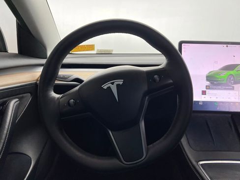 Used 2023 Tesla Model 3 Standard Range image 15