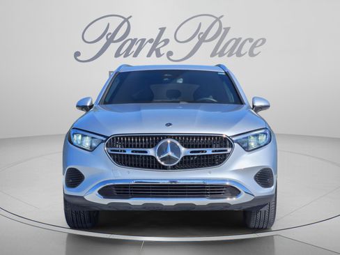 Certified 2025 Mercedes-Benz GLC 300 image 8