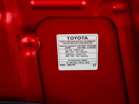 Certified 2019 Toyota Corolla SE image 30