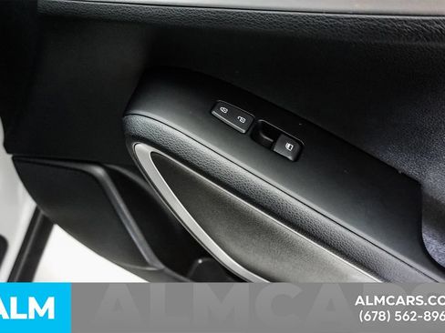 Used 2025 Kia Soul LX w/ LX Technology Package FWD image 35
