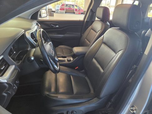 Used 2019 GMC Acadia SLT w/ LPO, Floor Liner Package FWD image 20